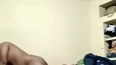 Husband and wife fucking at home in viral hardcore MMS