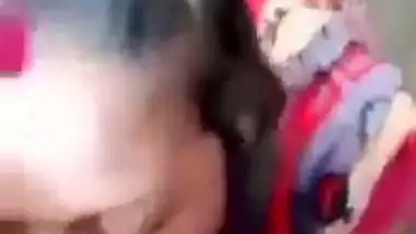 A quick desi blowjob of Bihari Bhabhi to her lover